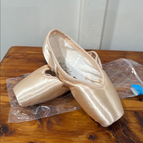 NEW Grishko 2007 Pro Flex Satin Ballet Pointe Shoes - Picture 1 of 6